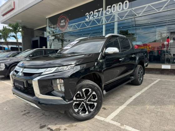 MITSUBISHI L200 TRITON 2.4 16V TURBO DIESEL SPORT HPE-S CD 4P 4X4 AUTOMÁTICO MITSUBISHI L200 TRITON 2.4 16V TURBO DIESEL SPORT HPE-S CD 4P 4X4 AUTOMÁTICO